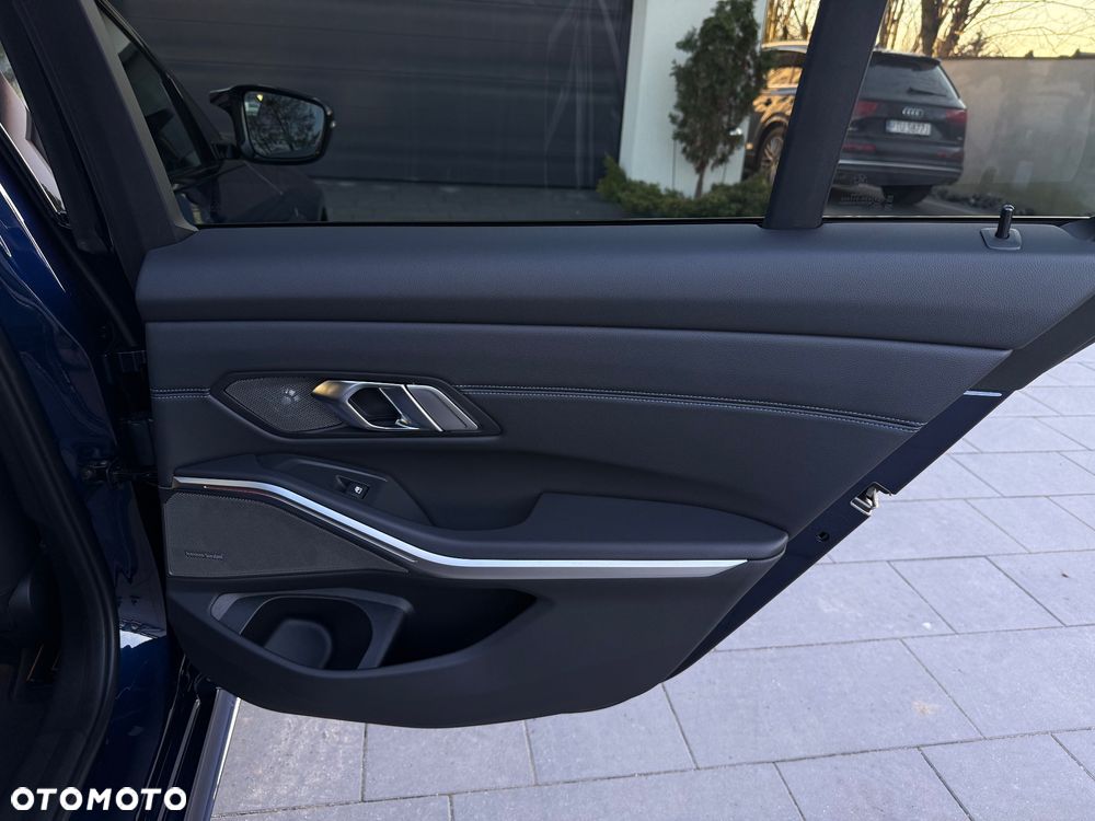 BMW Seria 3 M340i xDrive - 40