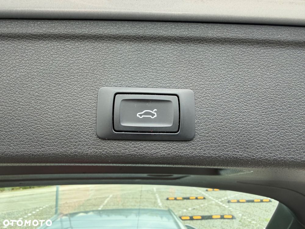 Audi A4 Avant 2.0 TDI - 8