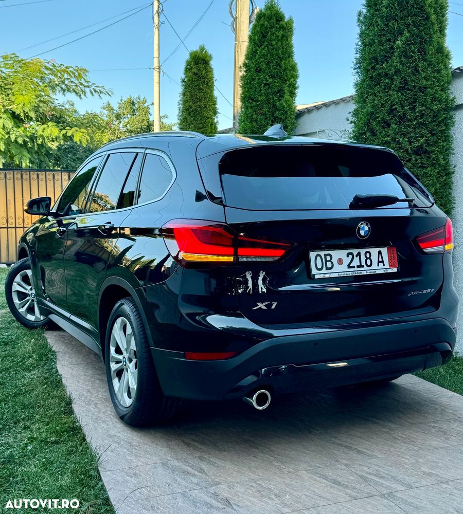 BMW X1 xDrive25e Sport Line - 8