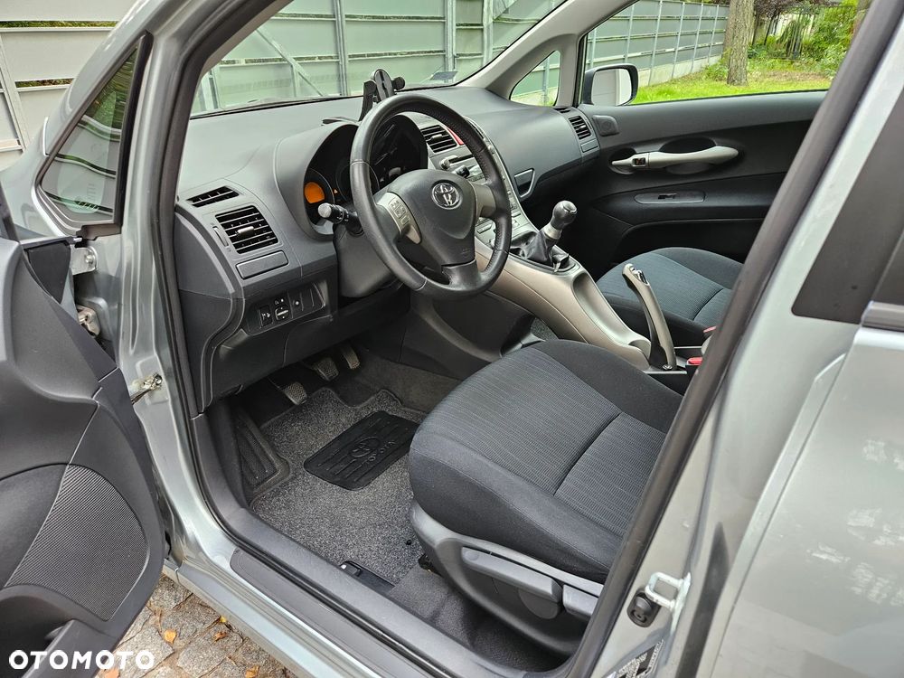 Toyota Auris 1.6 VVT-i Sol - 5