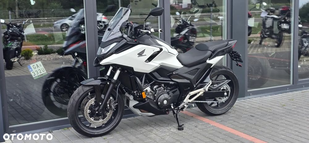 Honda NC - 23