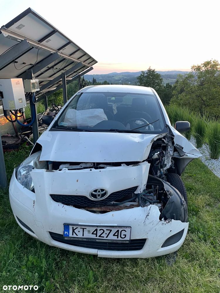 Toyota Yaris 1.0 Entry EU5 - 11