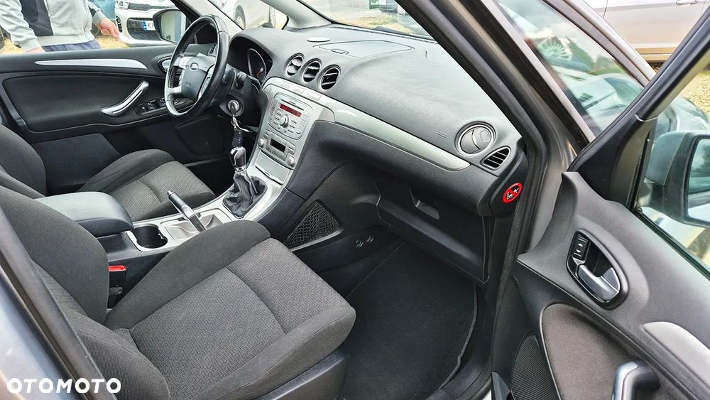 Ford S-Max 2.0 FF Titanium - 36