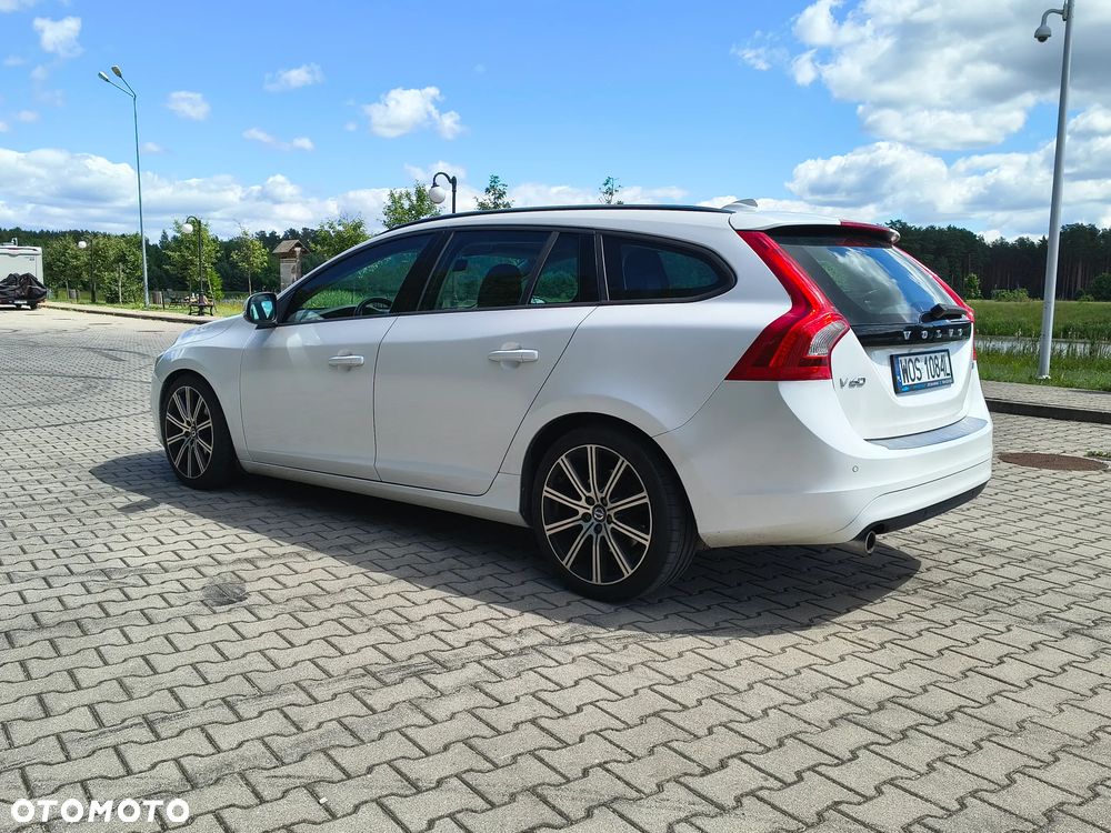 Volvo V60 D4 Geartronic Momentum - 7