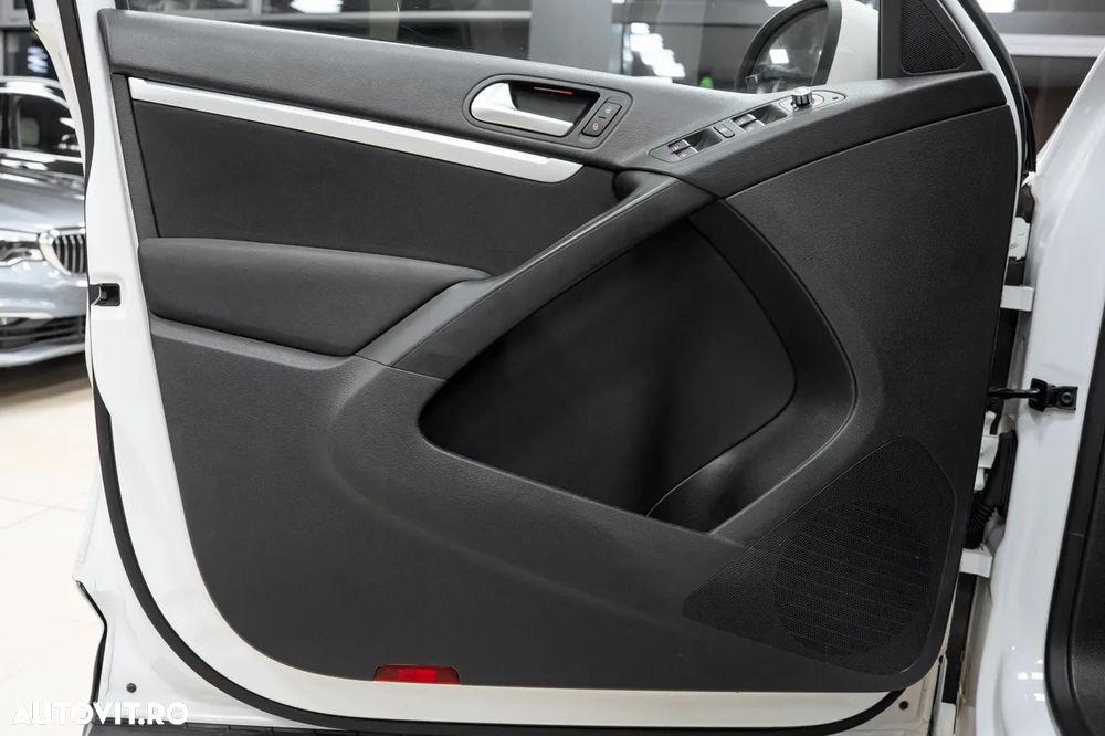 Volkswagen Tiguan 2.0 TDI DPF 4Motion BlueMotion Technology DSG Sport & Style - 21