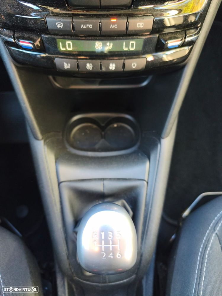 Peugeot 208 PureTech 110 Stop & Start Allure - 11