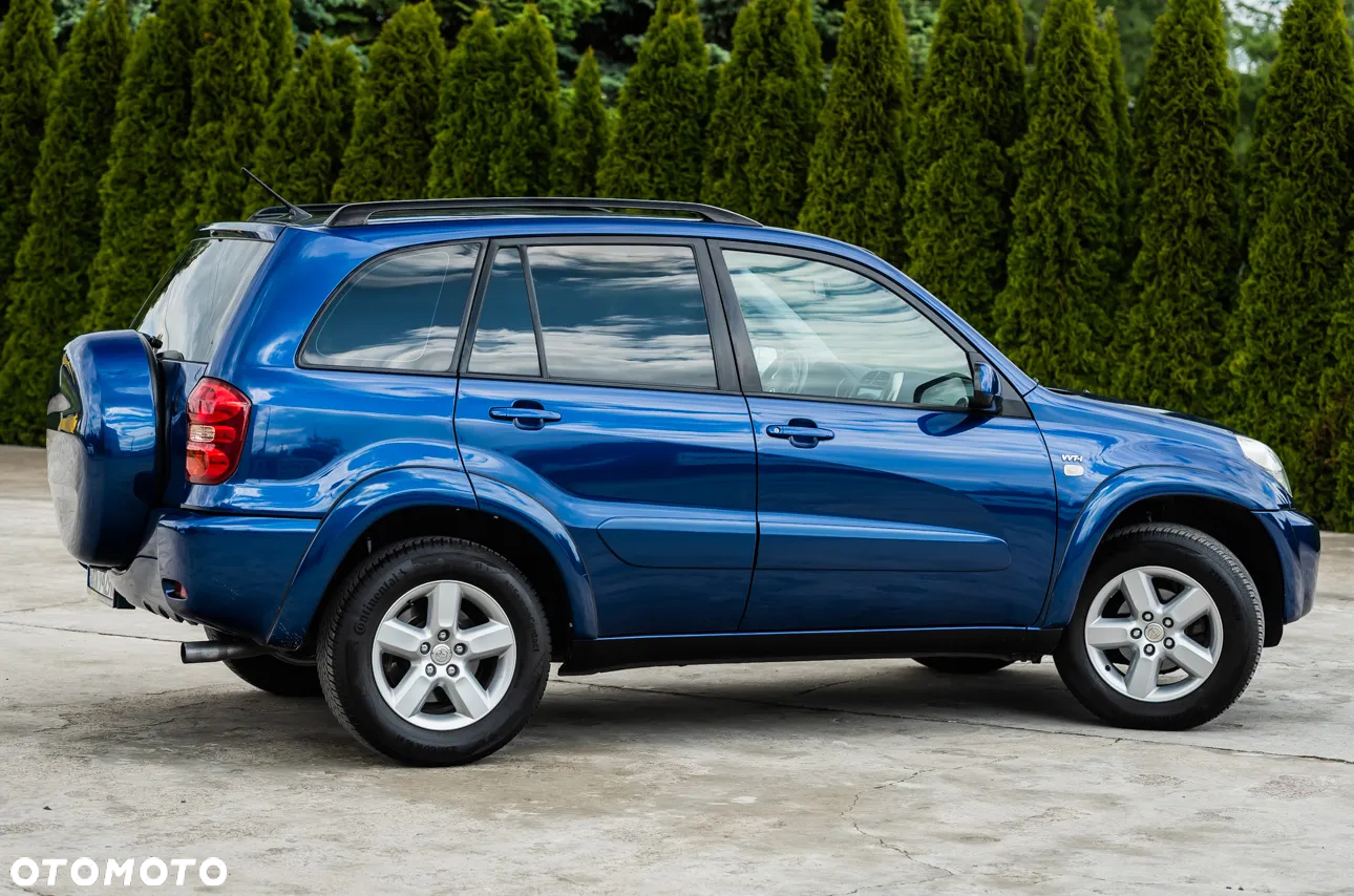 Toyota RAV4 - 10