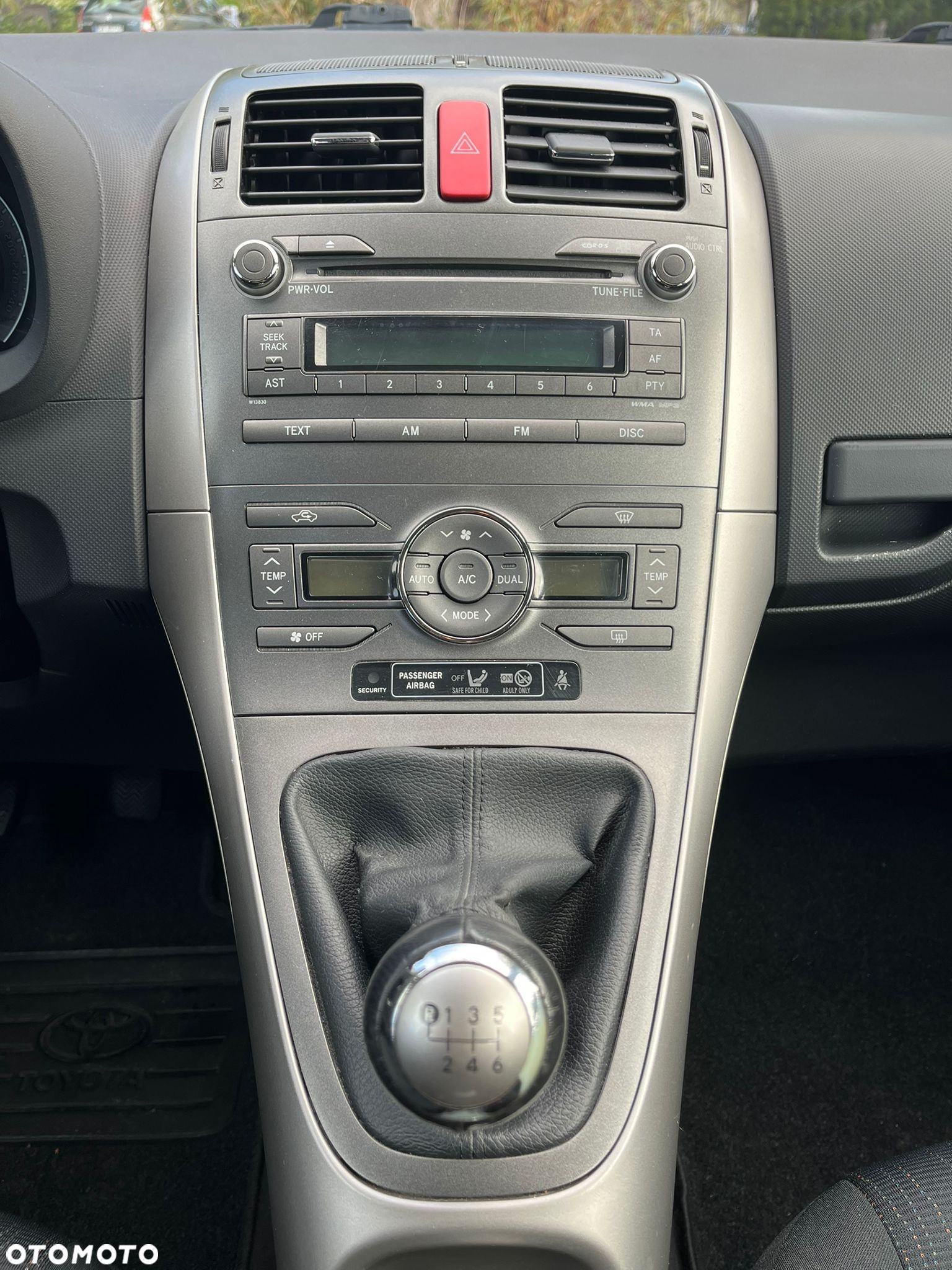 Toyota Auris 1.6 2010 - 18
