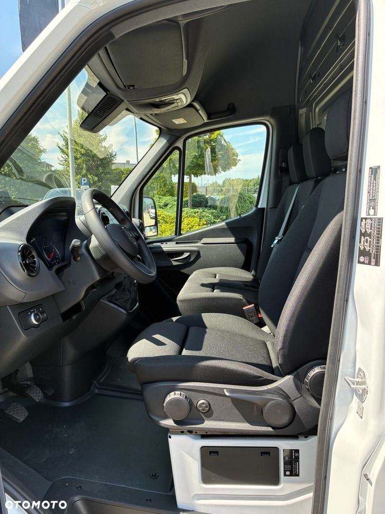 Mercedes-Benz SPRINTER 315 CDI Furgon PRO L2H2 - 16