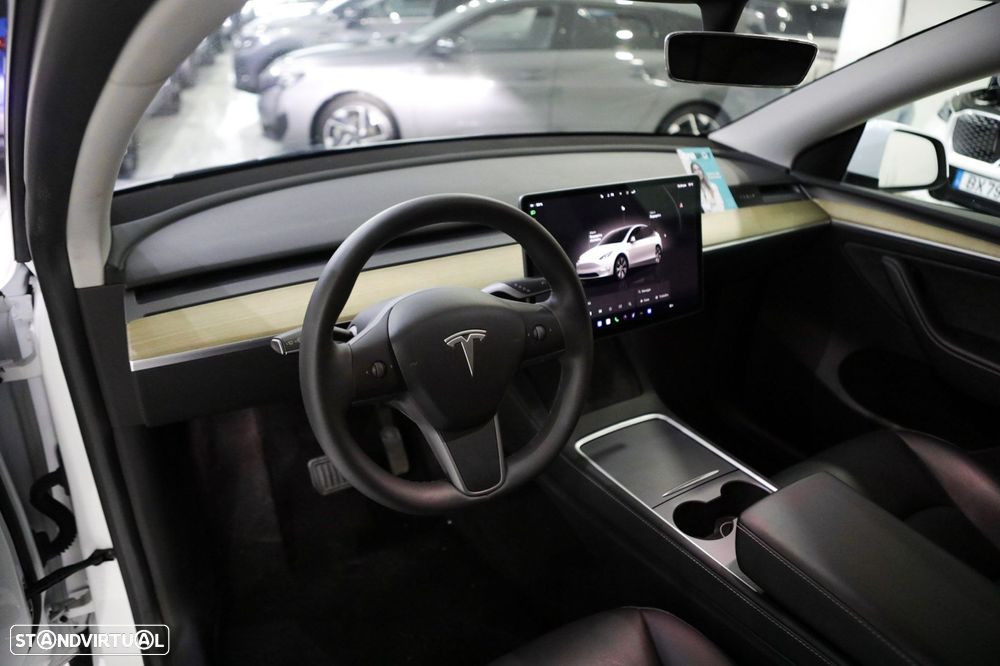 Tesla Model Y Tração Traseira - 17