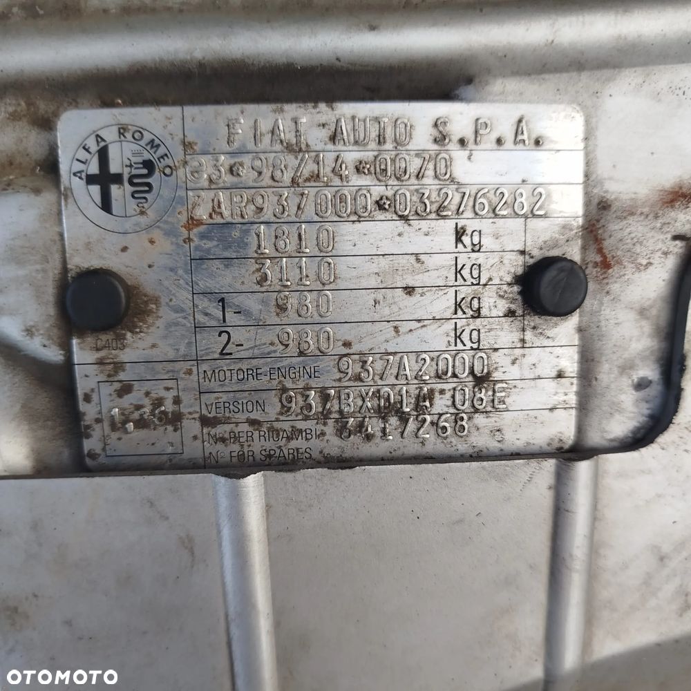 Alfa Romeo  147 na części . - 7