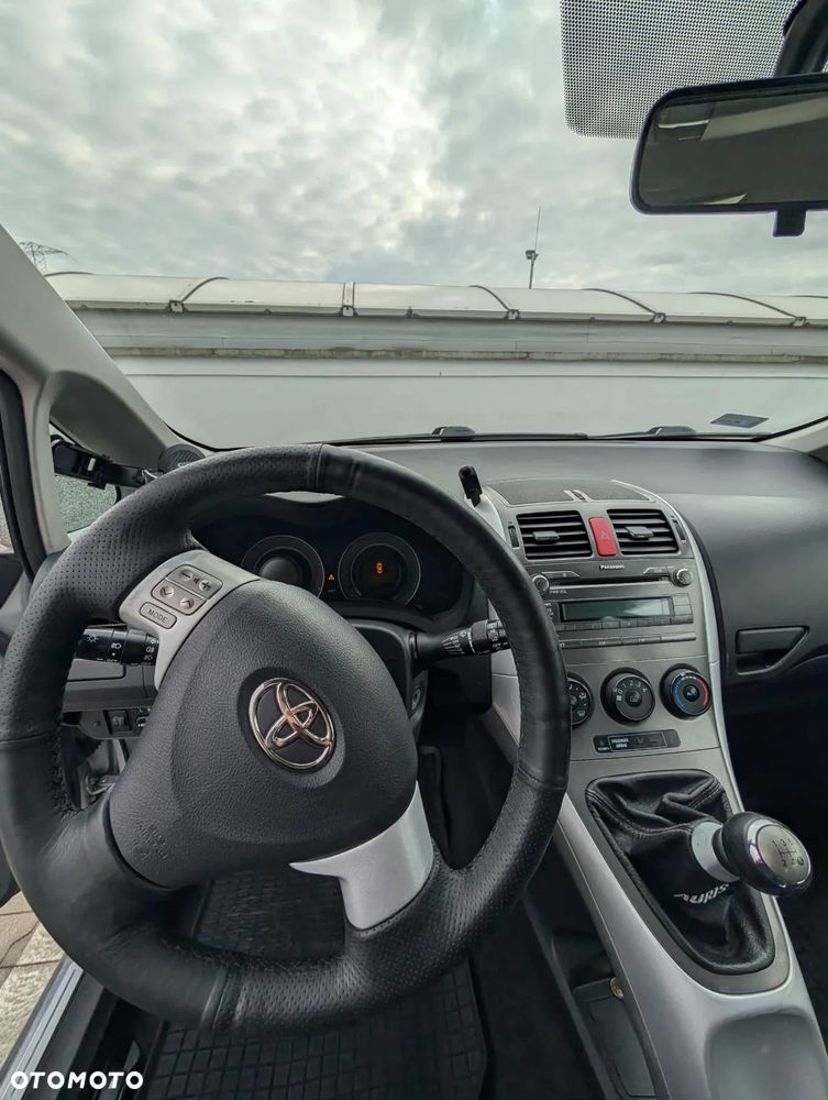 Toyota Auris - 8