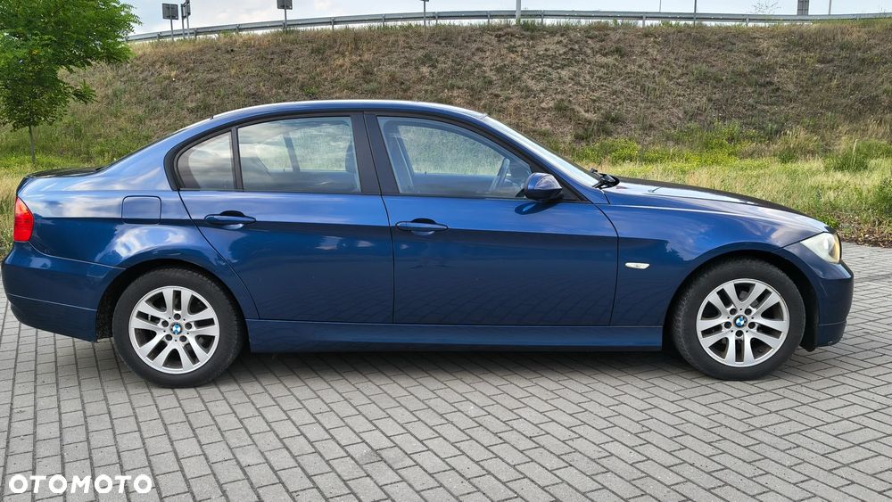 BMW Seria 3 318i - 6