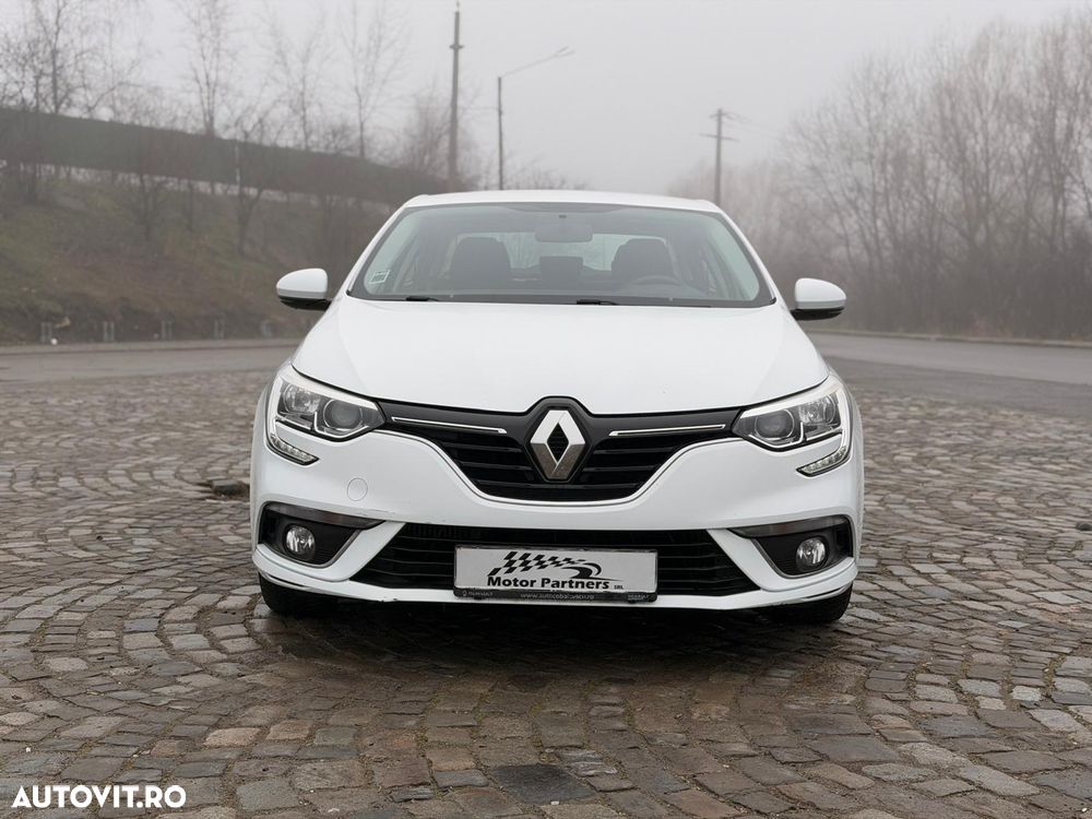 Renault Megane TCe Business - 14