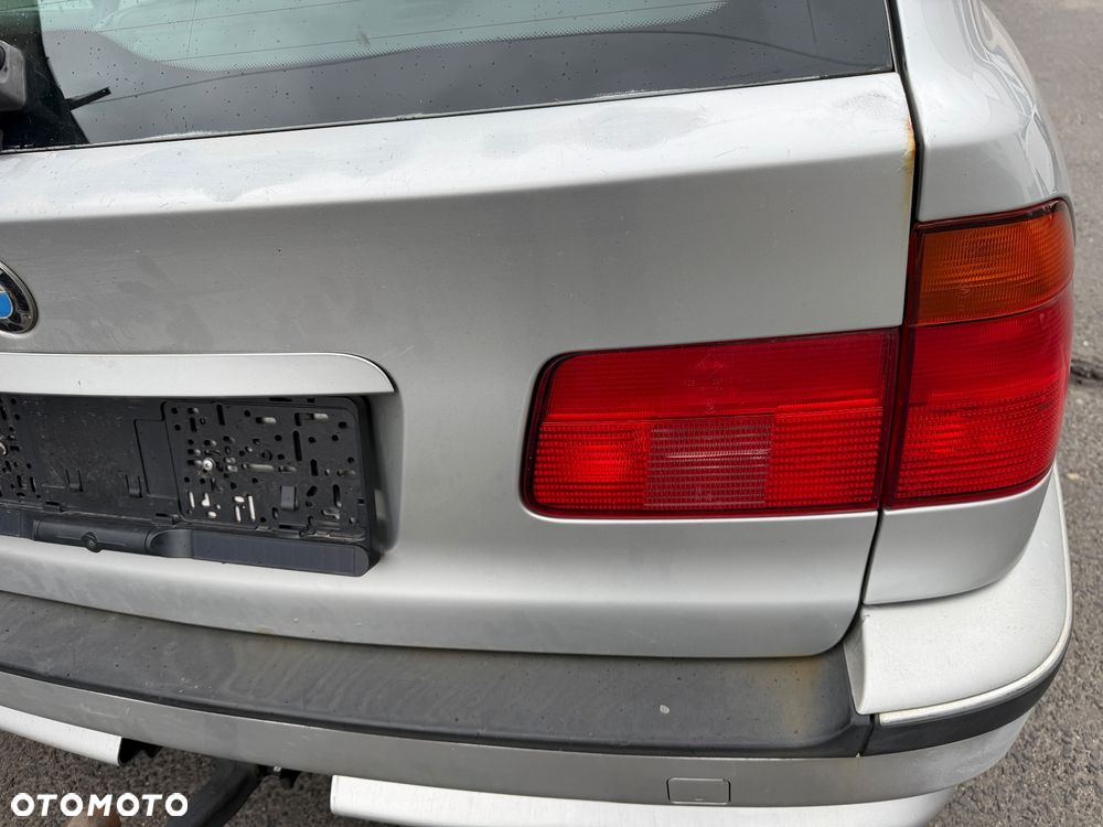 Klapa bagażnika BMW e39 kombi z szybą ramką kompletna ! Ładna - 2