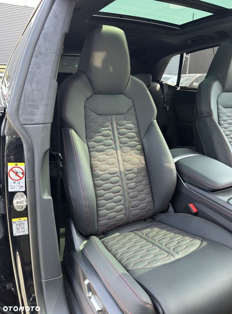 Audi RS Q8 - 32