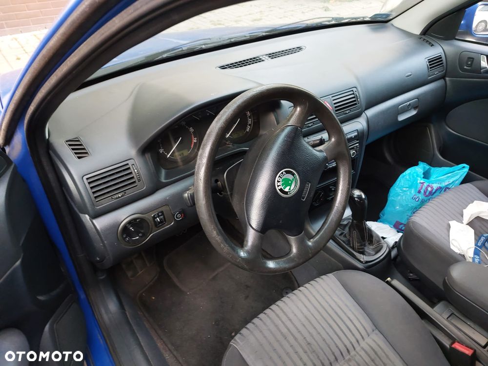 Skoda Octavia 2.0 Ambiente - 4