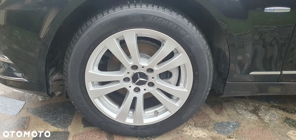 Mercedes-Benz Klasa C 180 CGI Automatik BlueEFFICIENCY Avantgarde - 13