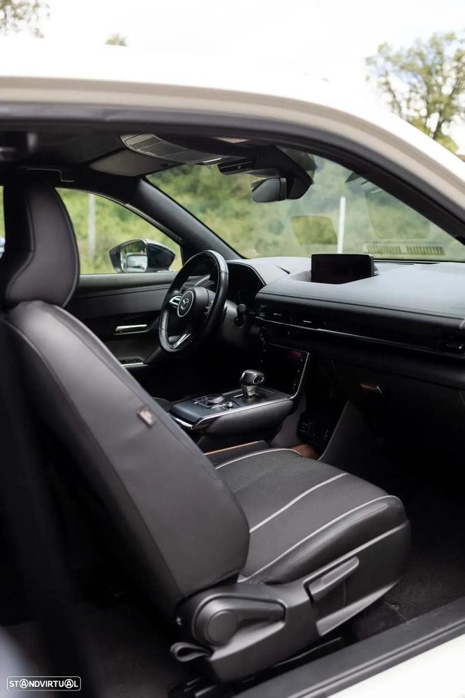 Mazda MX-30 e-SKYACTIV Excellence - 26