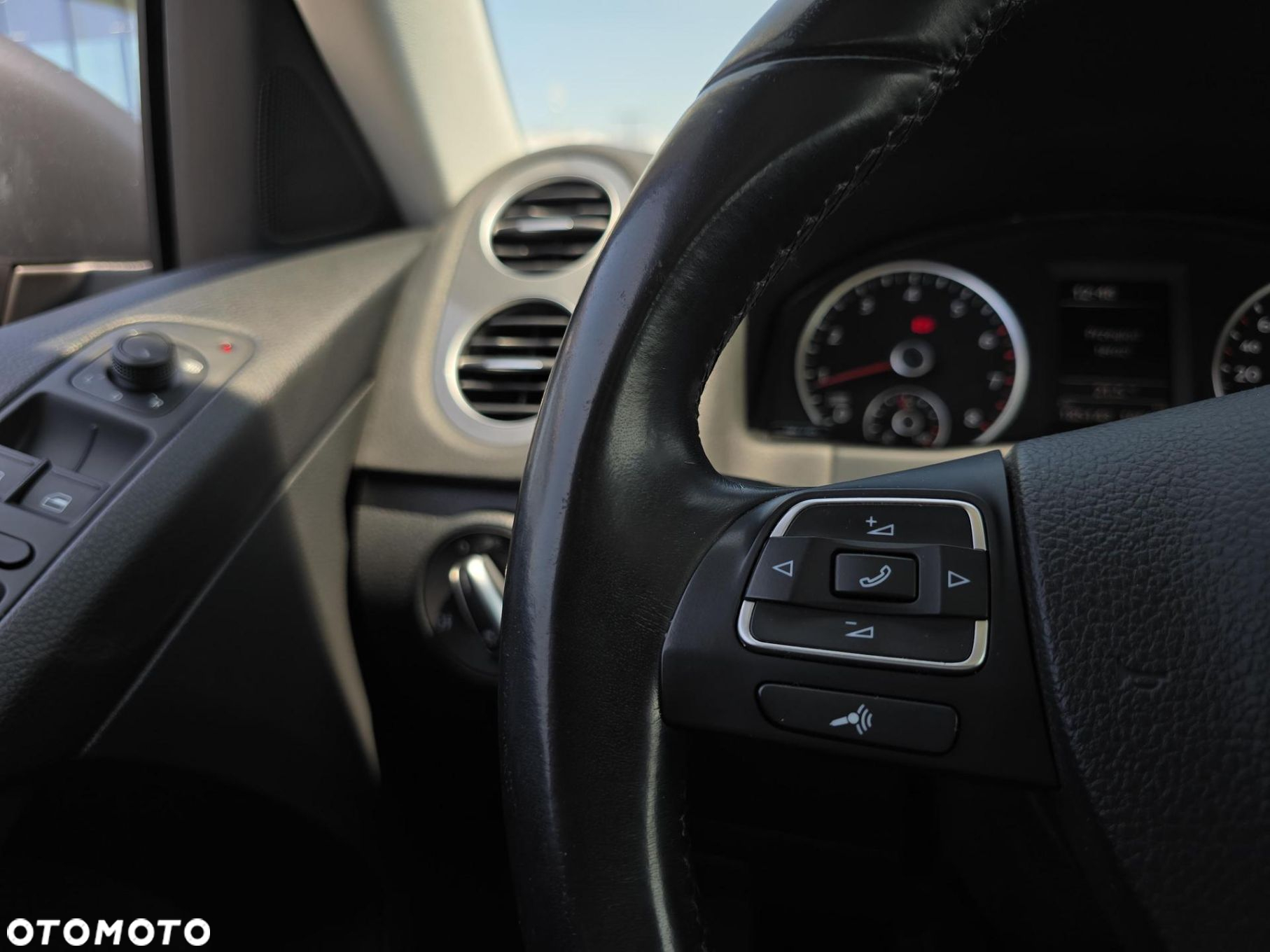Volkswagen Tiguan 1.4 TSI Trend&Fun - 17