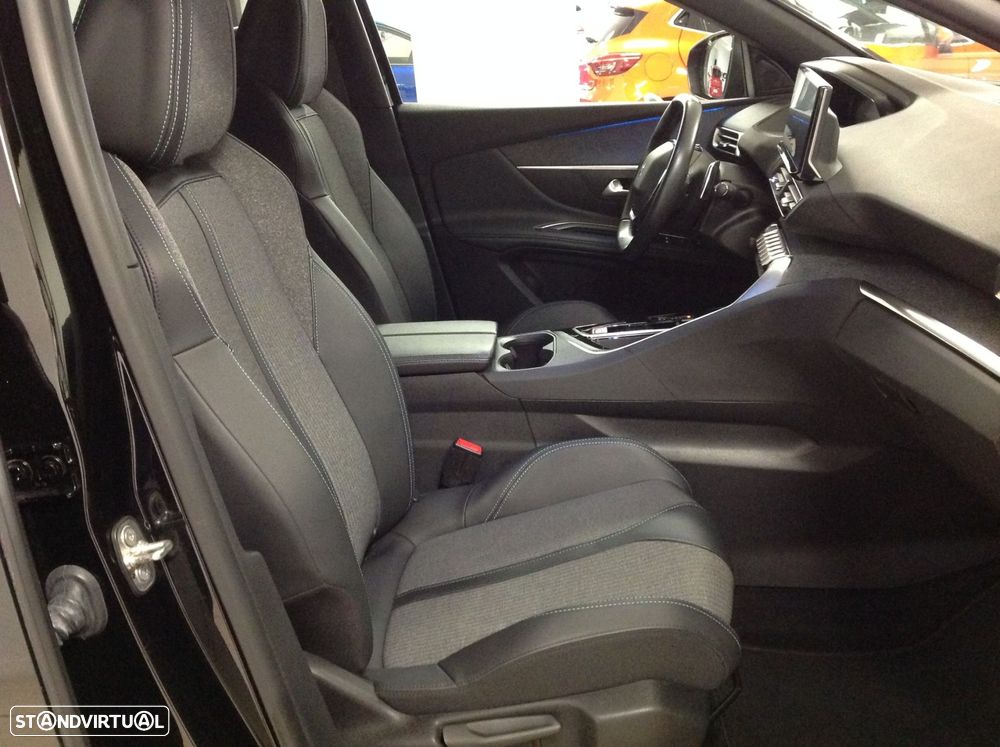 Peugeot 3008 1.5 BlueHDi Allure Pack EAT8 - 27