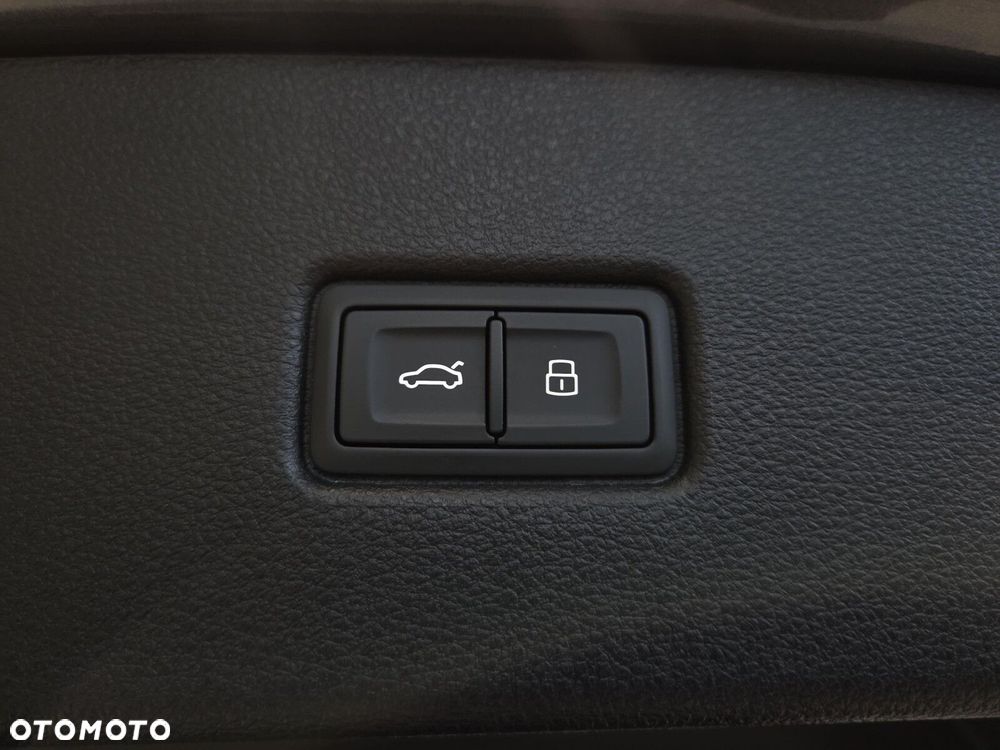 Audi Q5 Sportback - 30