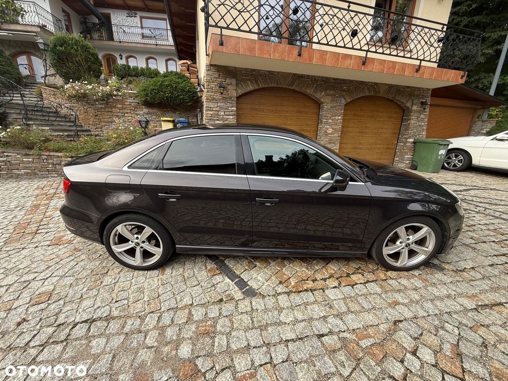 Audi A3 Limousine 1.6 TDI ultra Attraction - 1