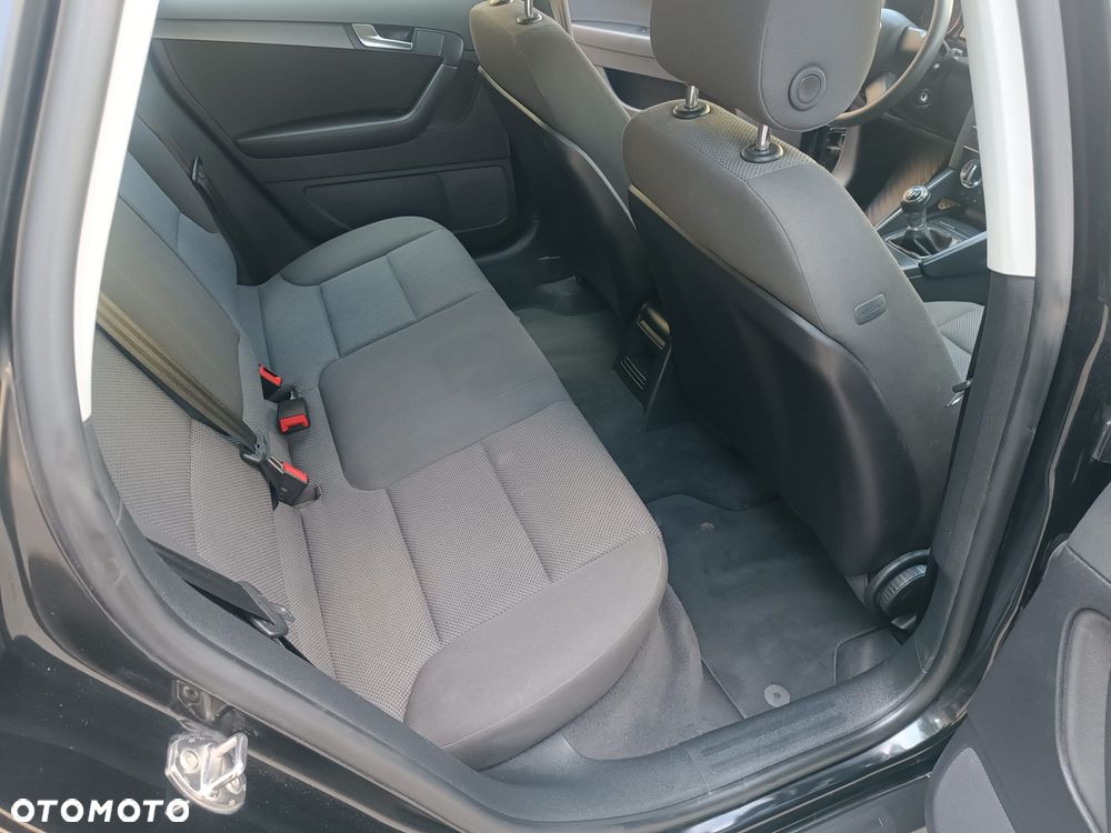 Audi A3 Sportback 1.6 TDI DPF Attraction - 20
