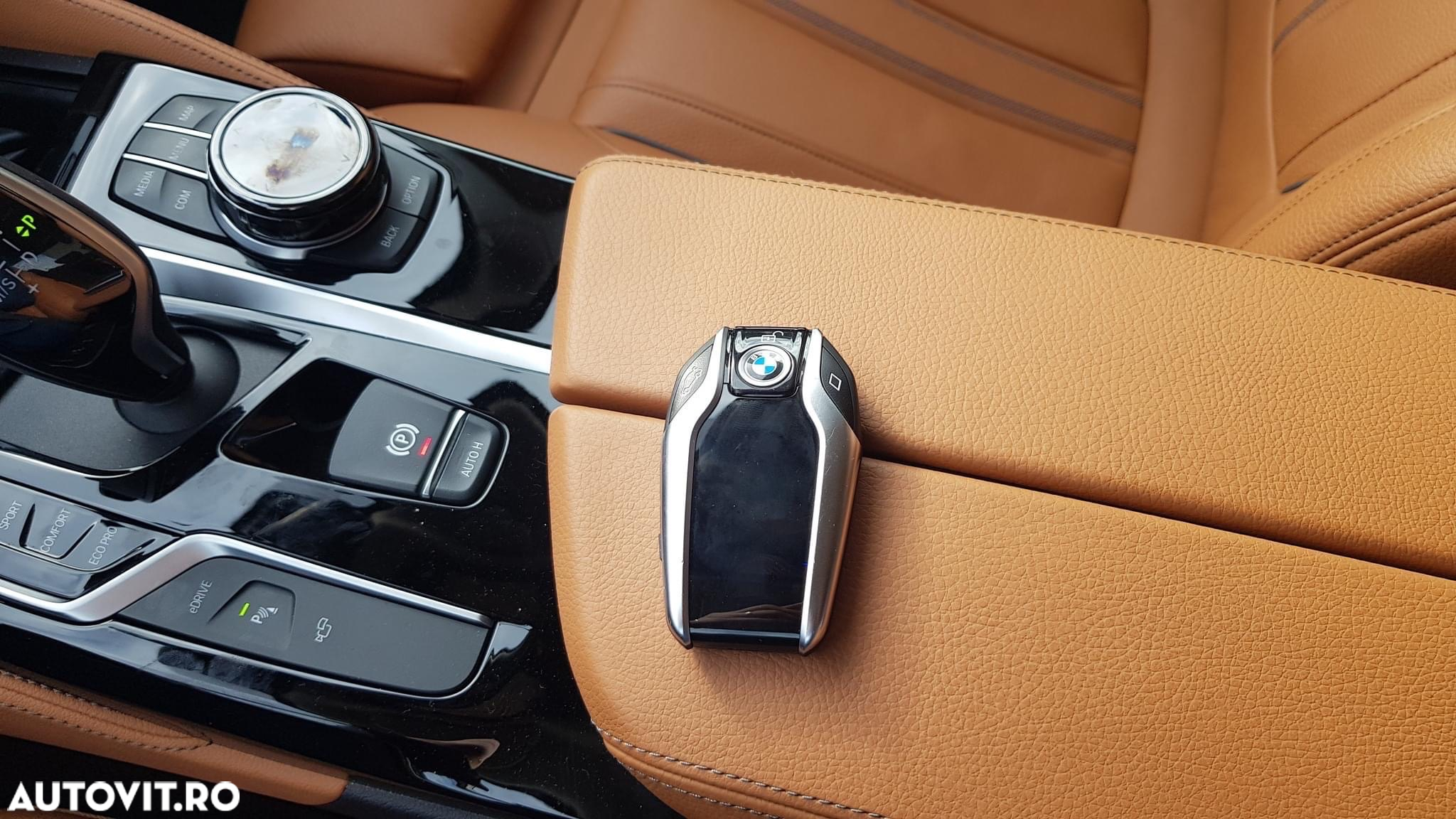 BMW Seria 5 530e Aut. Luxury Line - 14
