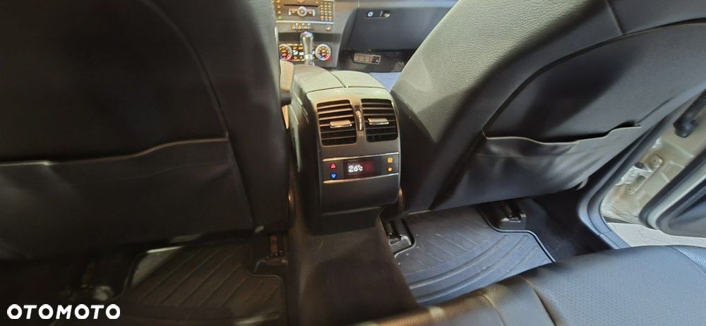 Mercedes-Benz GLK - 14