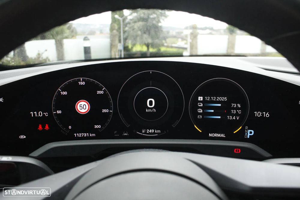 Porsche Taycan 4S - 14