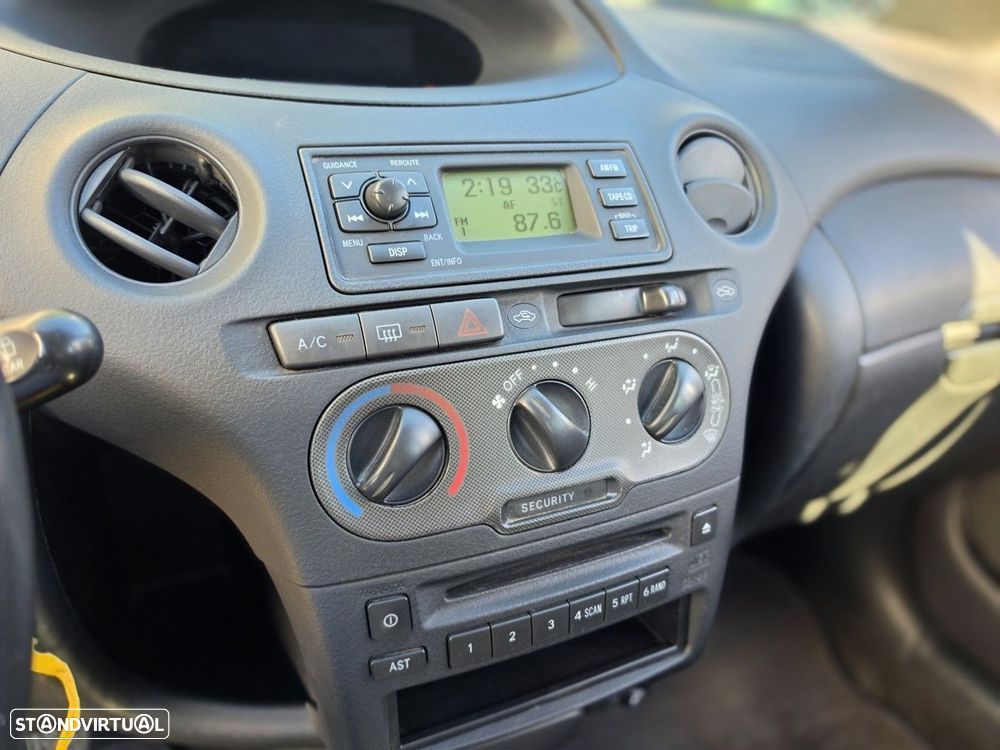 Toyota Yaris 1.0 Terra AC - 15