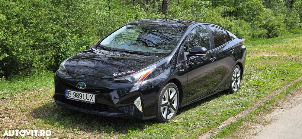Toyota Prius 1.8 Dual VVT-i Sol+ - 1