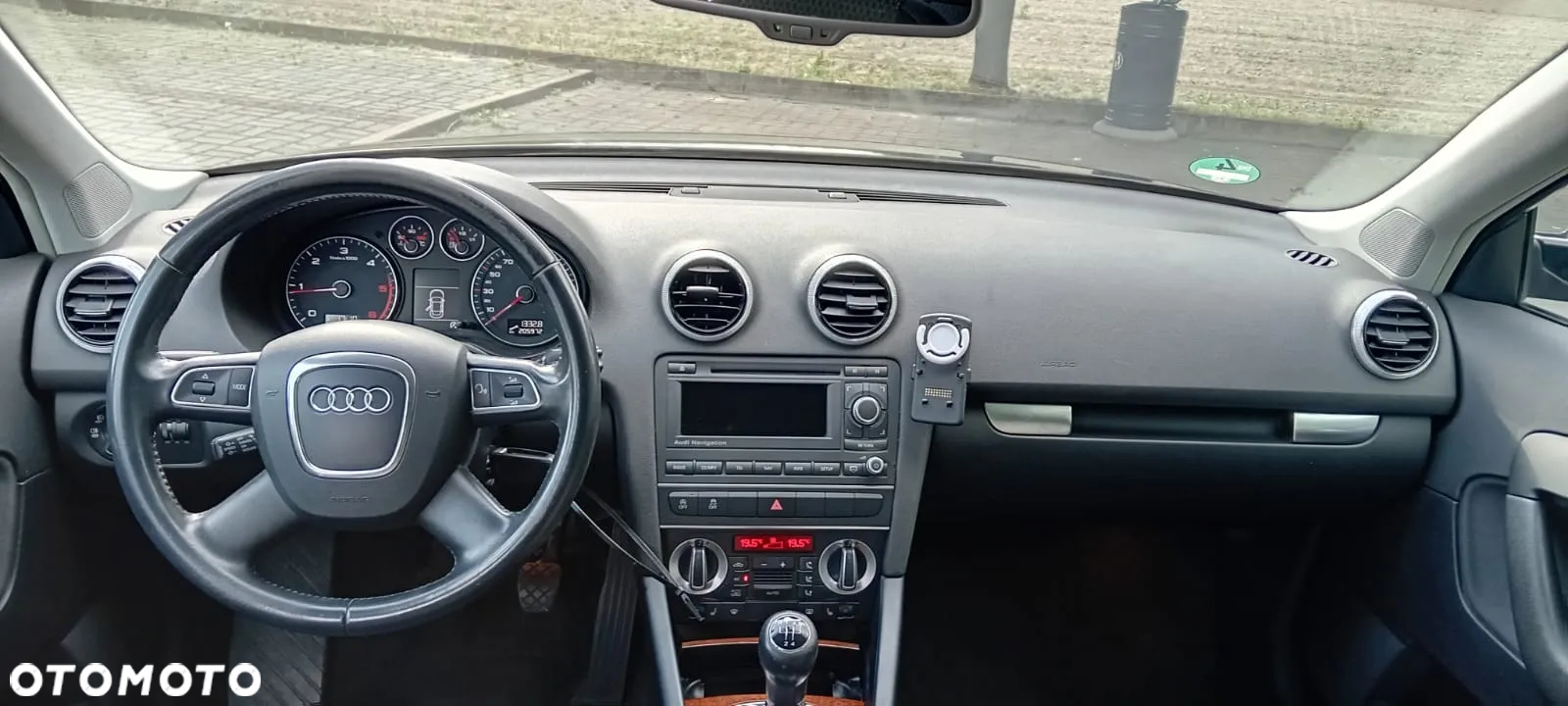 Audi A3 1.6 TDI Sportback DPF Attraction - 14