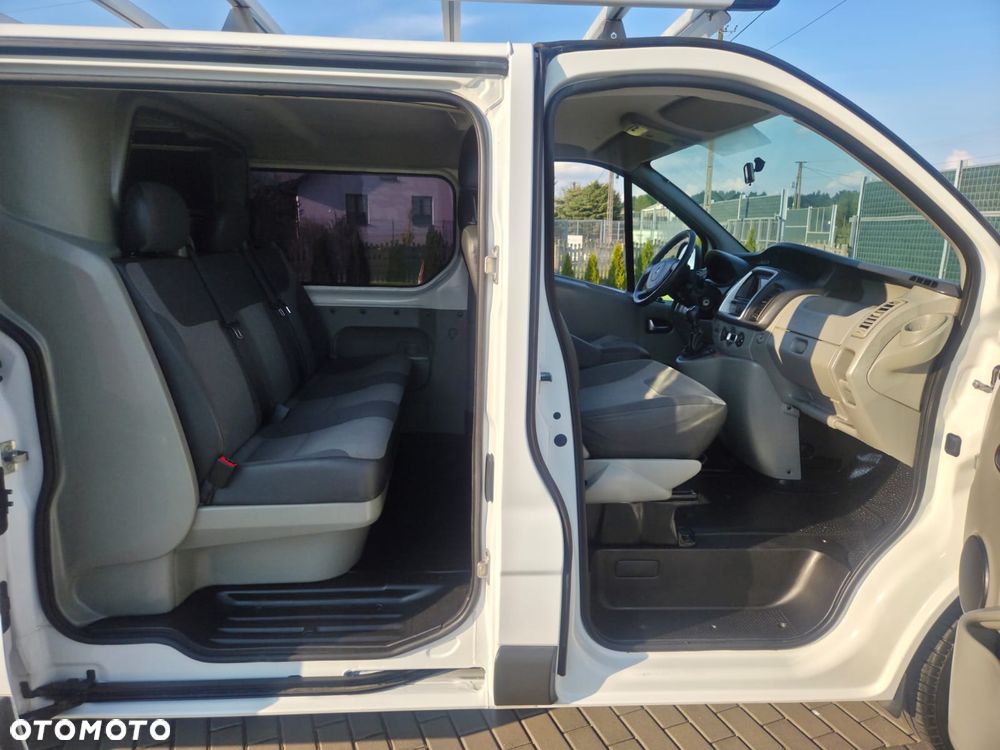 Renault TRAFIC LONG CLIMATRONIC TEMPOMAT ORYGINAŁ ZADBANY FULL OPCJA DOPOSAŻONY - 6