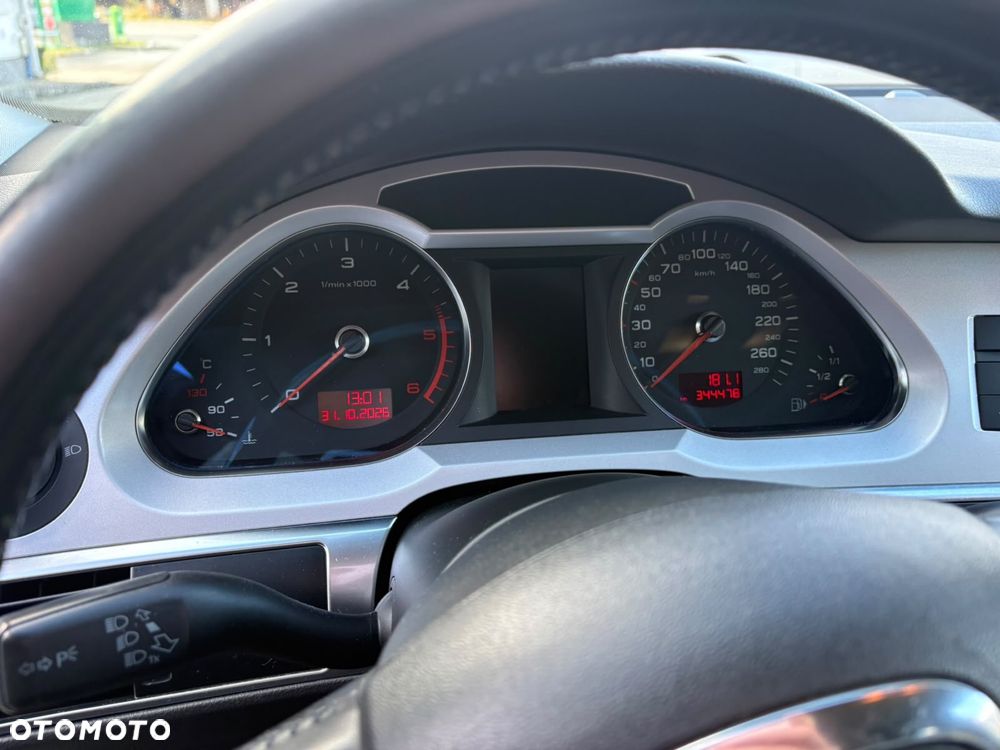 Audi A6 Avant 2010 photo 5