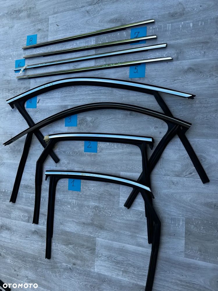 LISTWA LISTWY ZGARNIAJĄCA a4 b9 PRZÓD TYŁ PRAWA LEWA RAMKA DRZWI PRZÓD TYŁ PRAWA LEWA CHROM SHADO LINE 8W0837432 8W0837439 8W9839432 8W9839431 8W0853284 8W0853283 8W0853764 8W0853763 8W5839432 8W5839431 CENA W OPISIE - 8