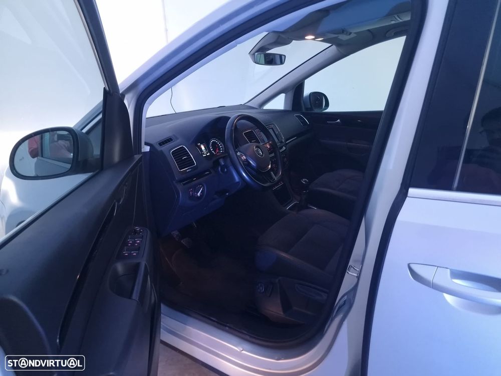 VW Sharan 2.0 TDI Blue Highline - 20