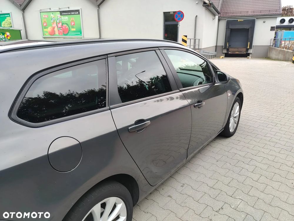 Opel Astra 1.4 T Sport EU6 - 11
