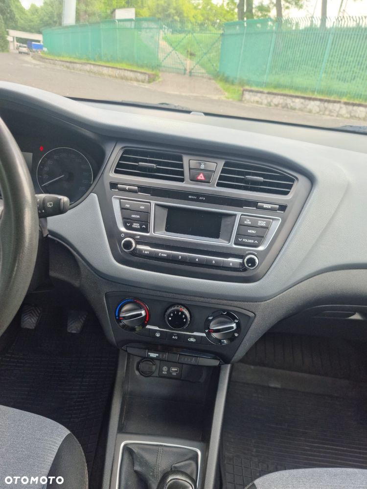 Hyundai i20 - 8