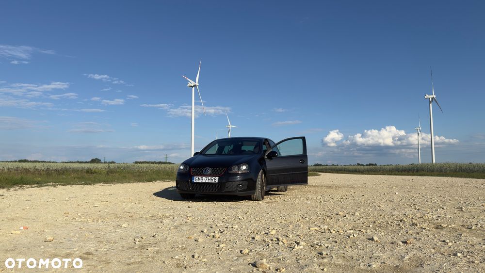 Volkswagen Golf - 5