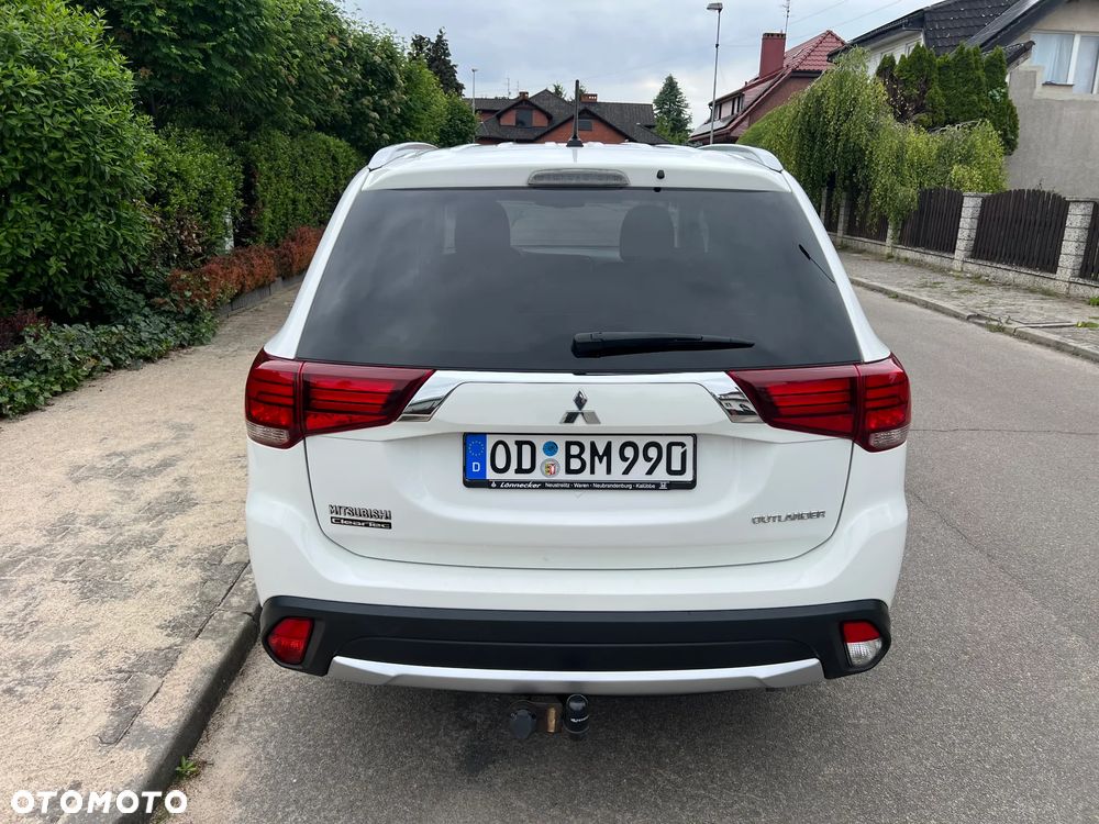 Mitsubishi Outlander - 6