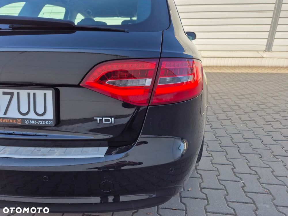 Audi A4 Avant 2.0 TDI DPF clean diesel S line Sportpaket - 23