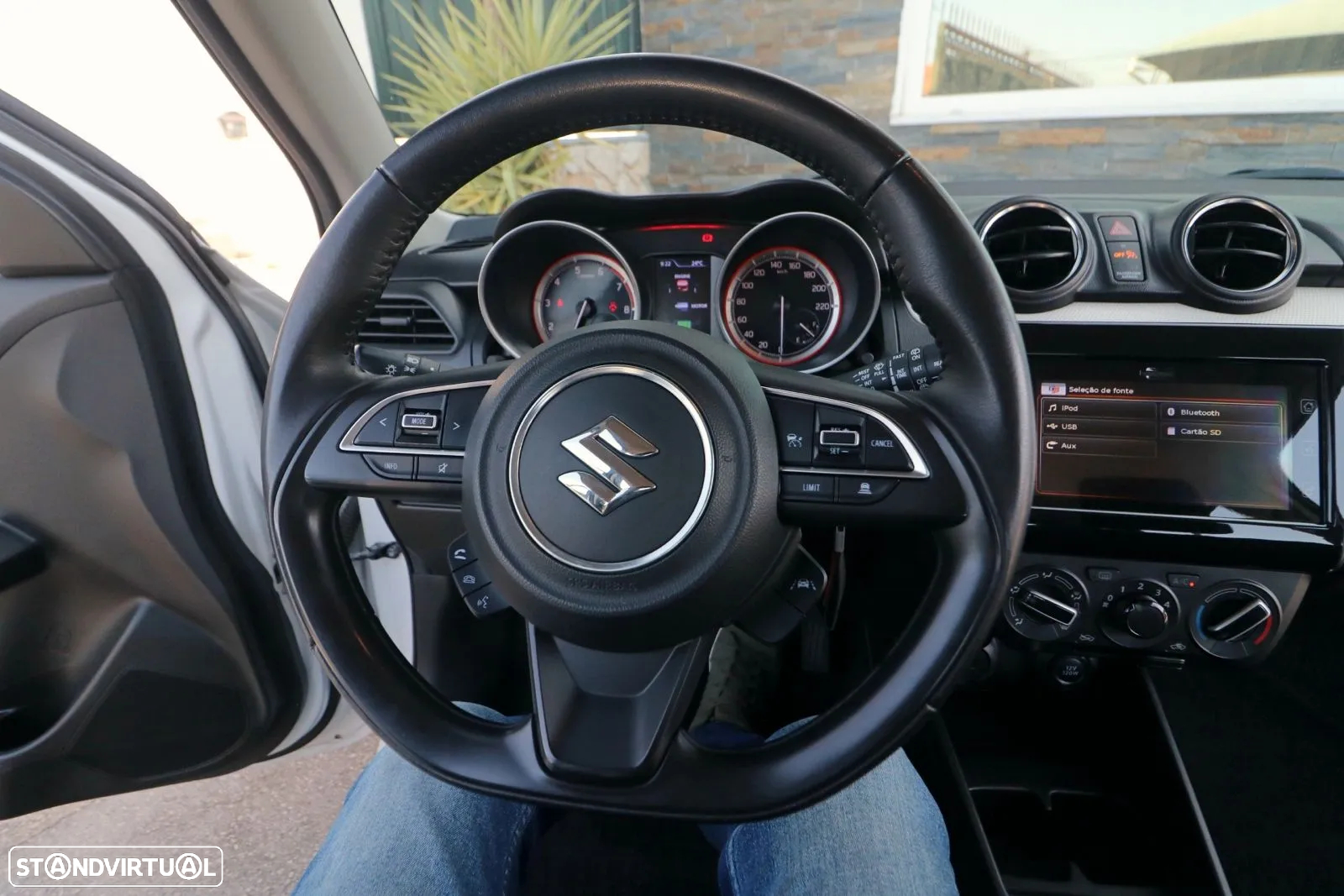 Suzuki Swift 1.2 Mild Hybrid GLE - 9