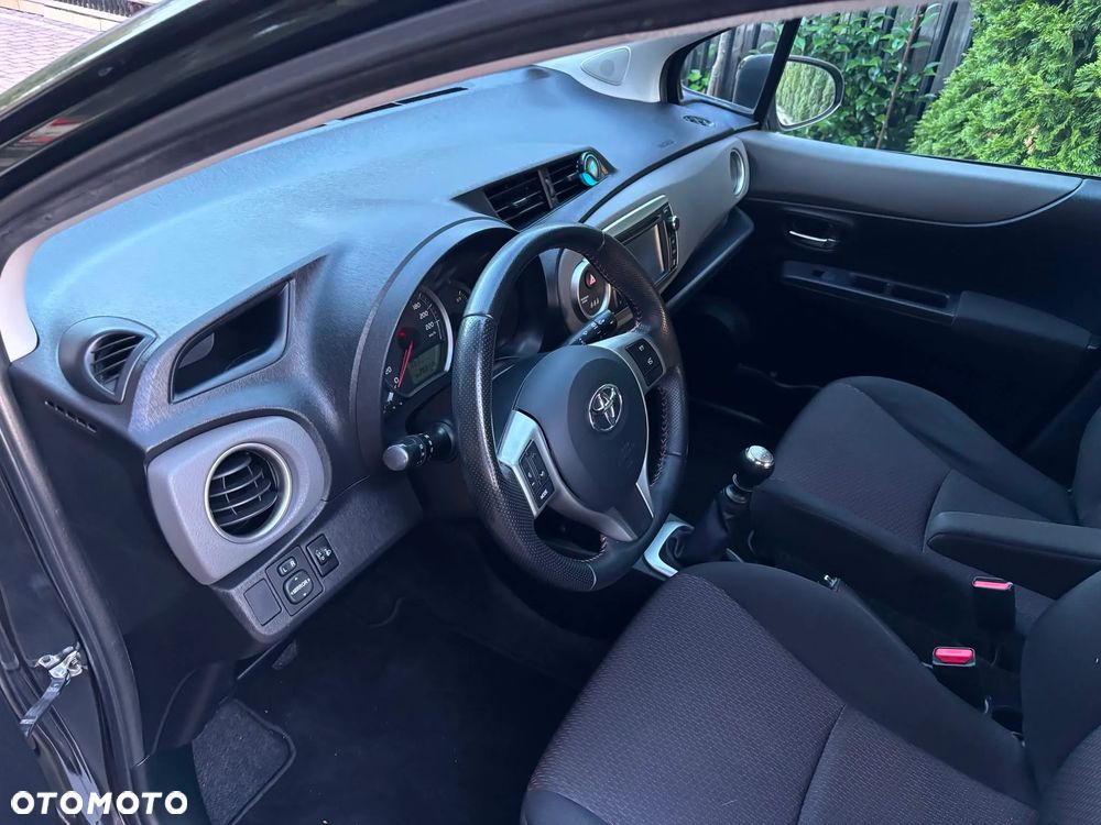 Toyota Yaris 1.33 VVT-i Trend - 12