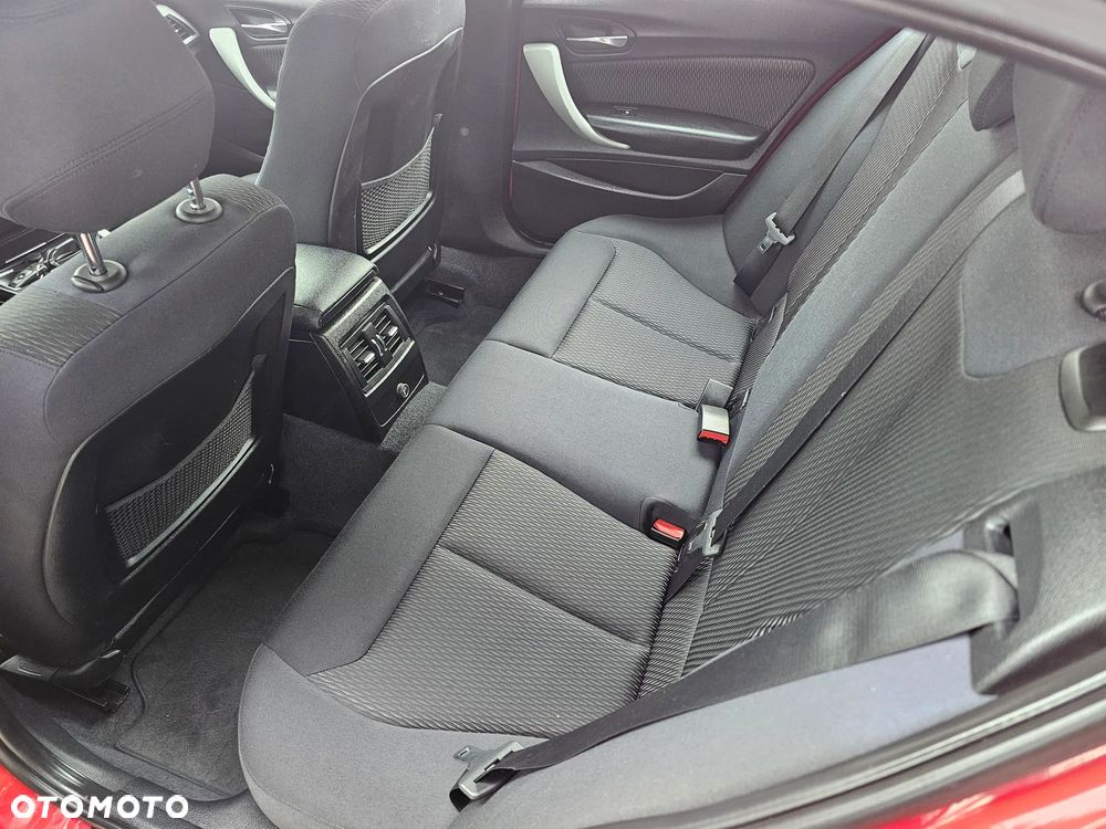 BMW Seria 1 116i - 13