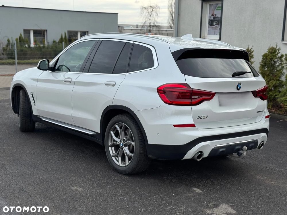 BMW X3 xDrive30i GPF Luxury Line - 3