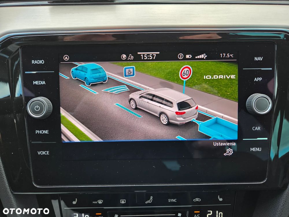 Volkswagen Passat Variant 2.0 TDI DSG (BlueMotion Technology) Highline - 20