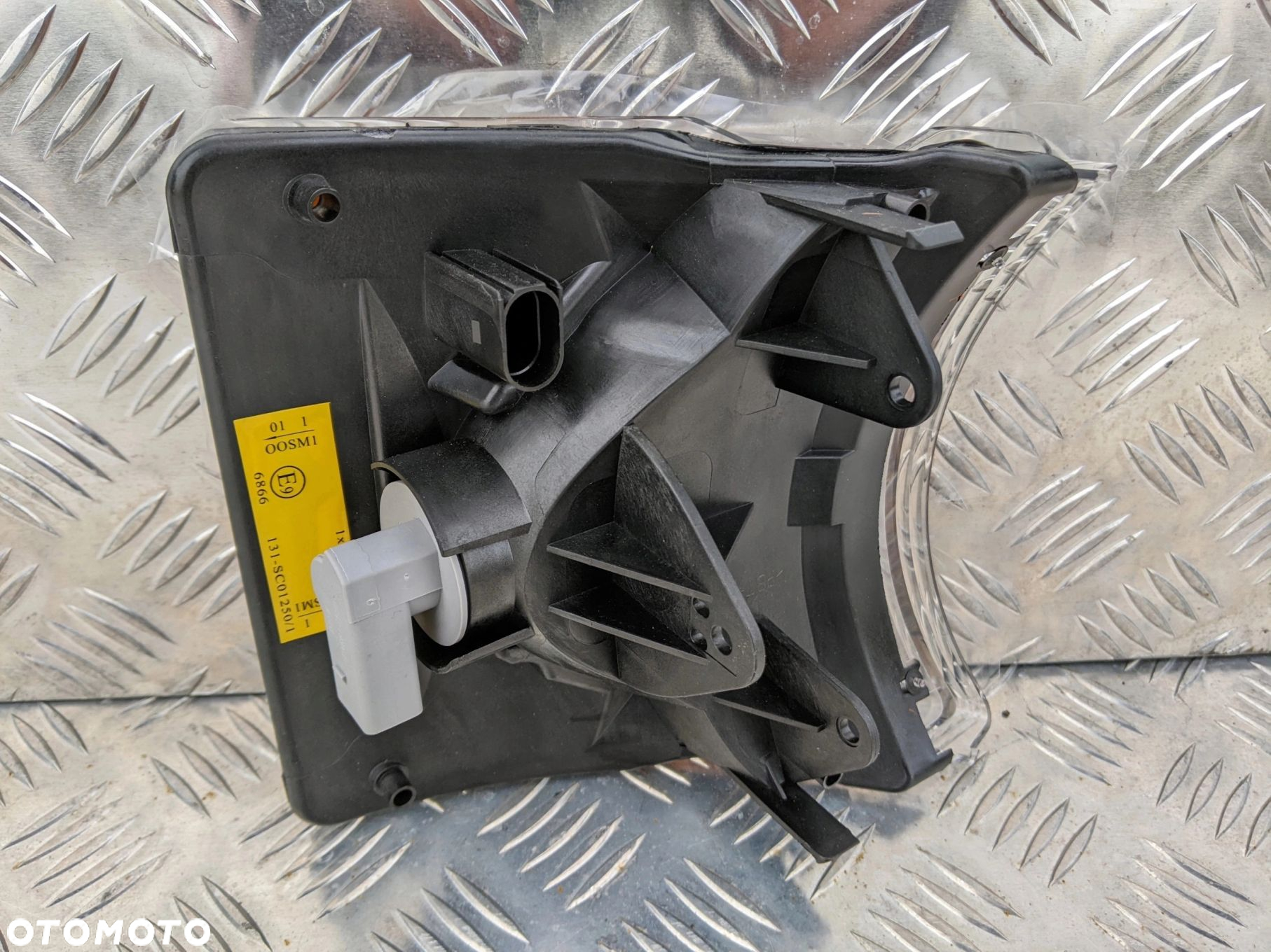 KIERUNKOWSKAZ KIERUNEK SCANIA R LAMPA XENON LEWY - 3