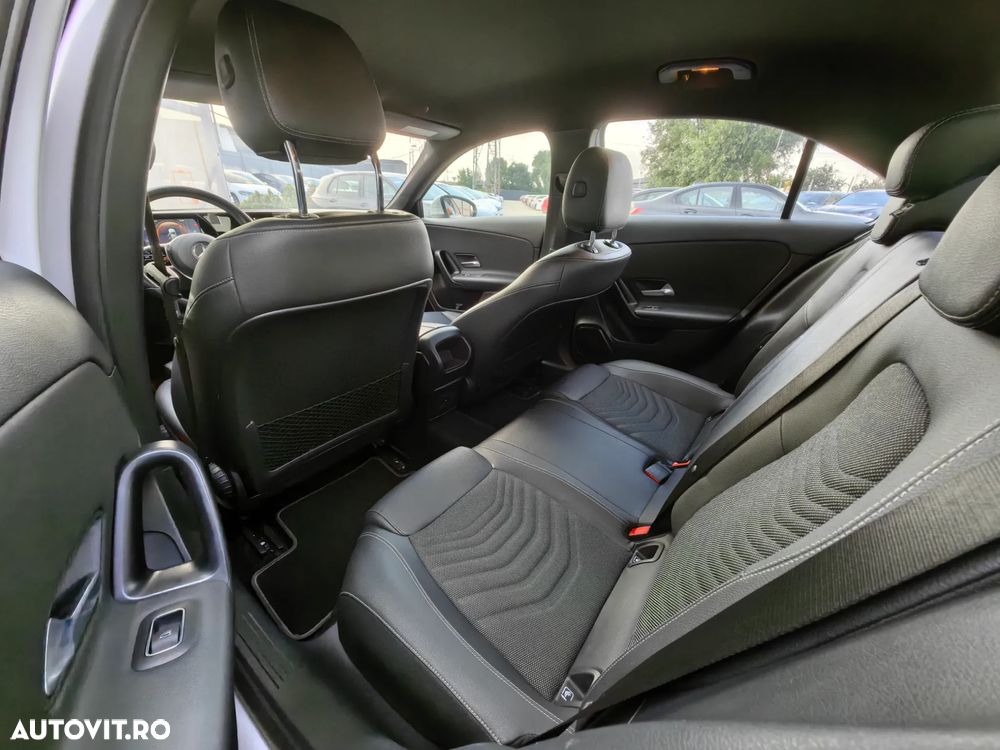 Mercedes-Benz A 180 d Sedan 8G-DCT - 16